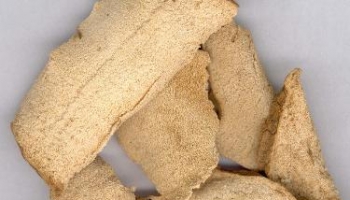 萆薢 蔴甲头、 竹木、 赤节、 萆解、 白菝葜、 川萆薢、 粉萆薢